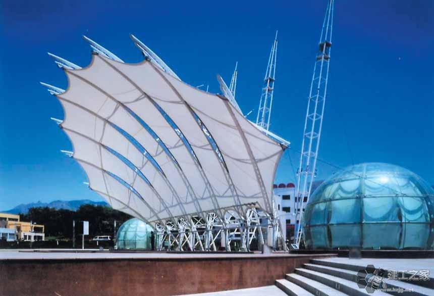 阿勒泰车棚膜结构网架